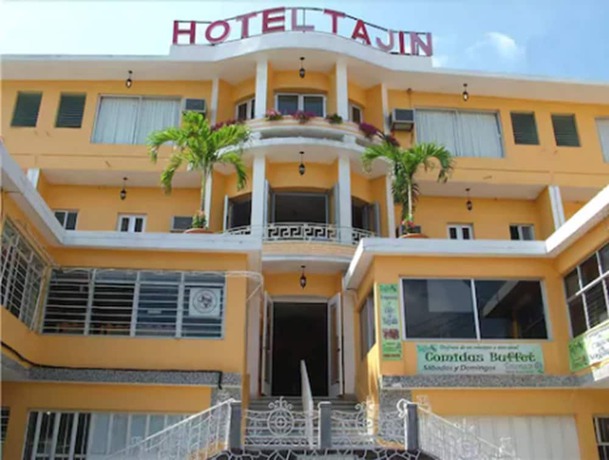 Imagen general del Hotel Tajín. Foto 1