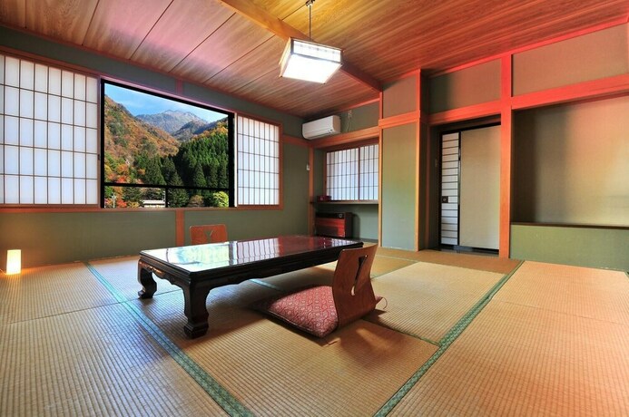 Imagen de la habitación del Hotel Tajimakan. Foto 23