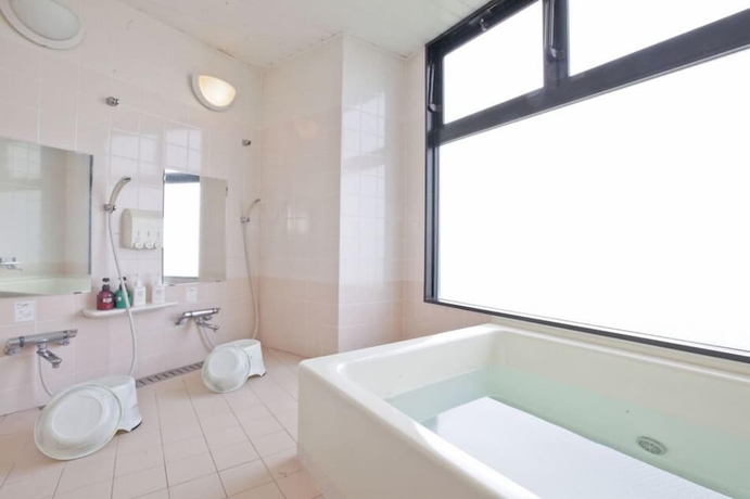 Imagen de la piscina del Hotel Tajimi Hills Riverside. Foto 19