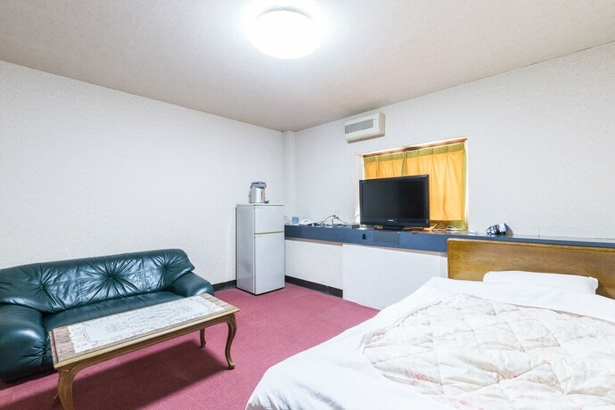 Imagen de la habitación del Hotel Takada Terminal. Foto 2