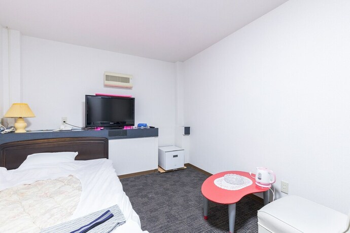 Imagen de la habitación del Hotel Takada Terminal. Foto 17