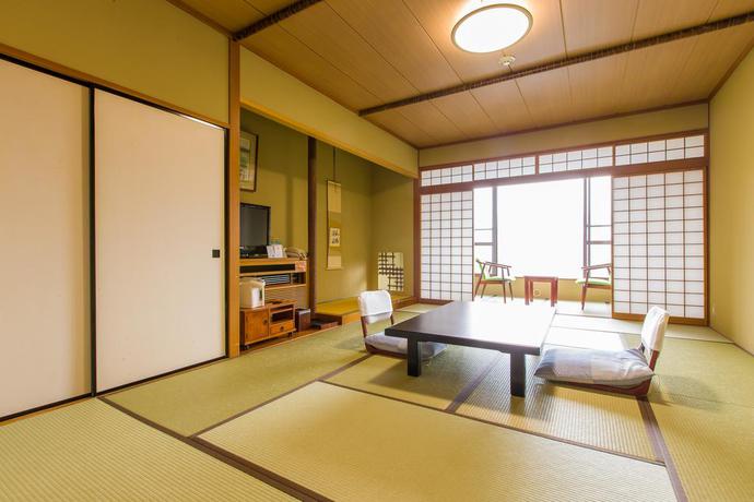 Imagen de la habitación del Hotel Takahan. Foto 4