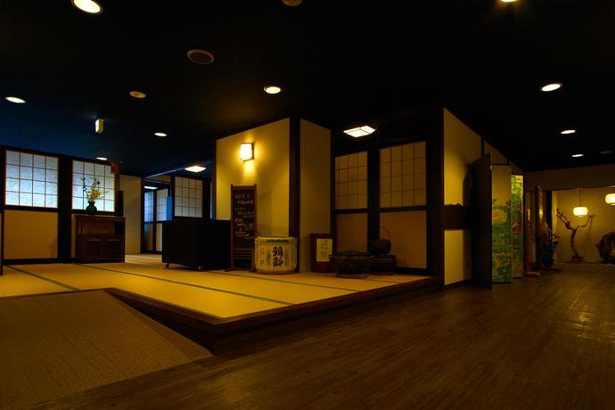 Imagen de los interiores del Hotel Takahan. Foto 9