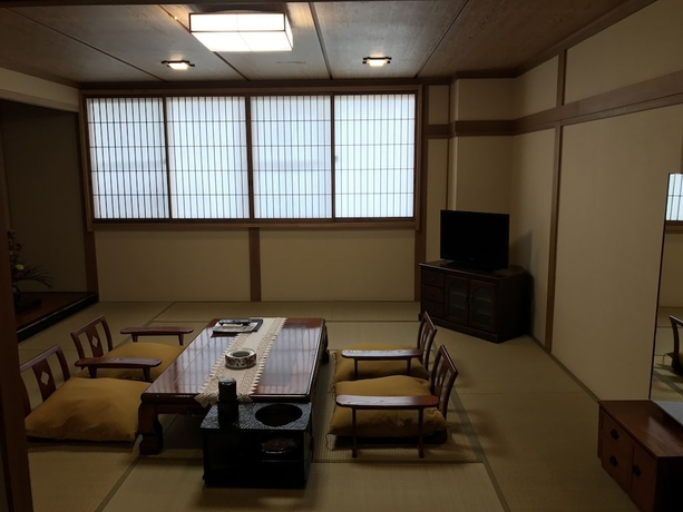 Imagen de la habitación del Hotel Takamatsu. Foto 8