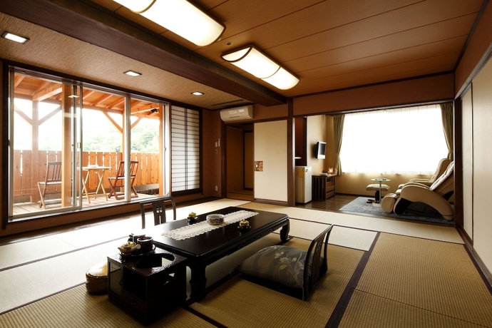 Imagen de la habitación del Hotel Takamatsu. Foto 11