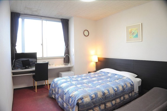 Imagen de la habitación del Hotel Takamatsu Station. Foto 10
