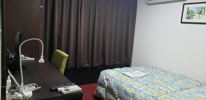 Imagen de la habitación del Hotel Takamatsu Station. Foto 11