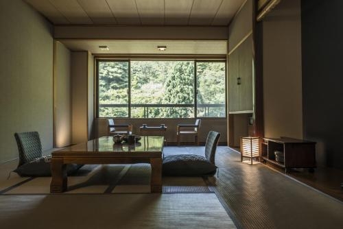 Imagen de la habitación del Hotel Takamiya Bettei Kuon. Foto 6