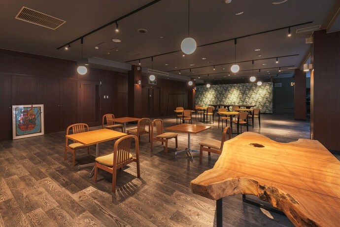 Imagen de los interiores del Hotel Takamiya Hammond. Foto 22