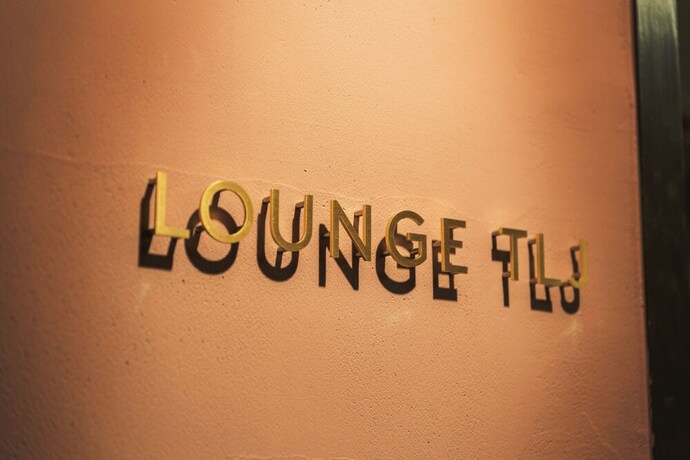 Imagen de los interiores del Hotel Takamiya Hammond. Foto 23