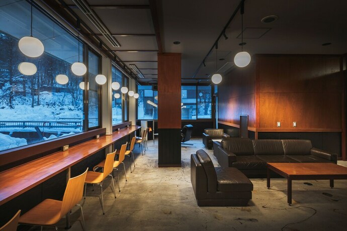 Imagen de los interiores del Hotel Takamiya Hammond. Foto 25