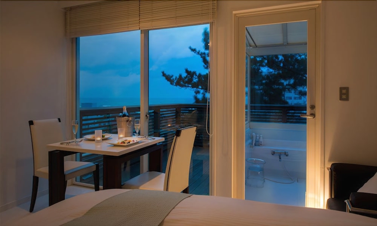 Imagen del bar/restaurante del Hotel Takamiya Yunohama Terrace Seiyou Saryo. Foto 4