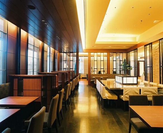 Imagen del bar/restaurante del Hotel Takaoka Manten Ekimae. Foto 10