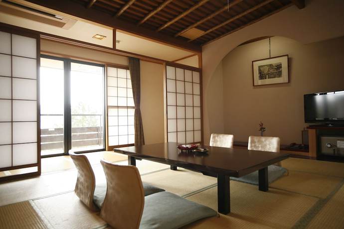 Imagen de la habitación del Hotel Takayama Kanko. Foto 14