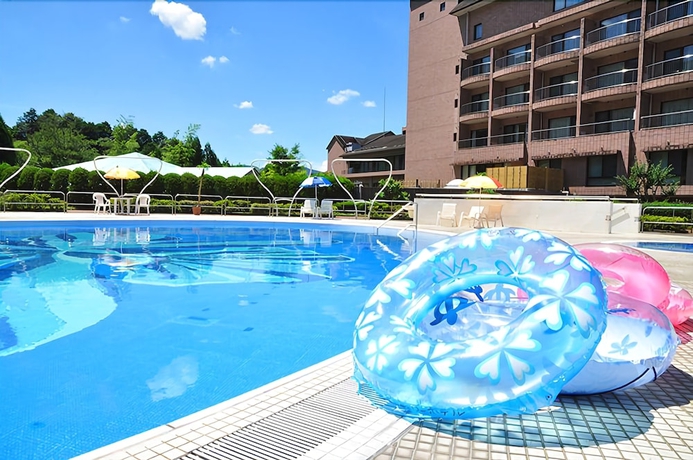 Imagen de la piscina del Hotel Takeo Century. Foto 18