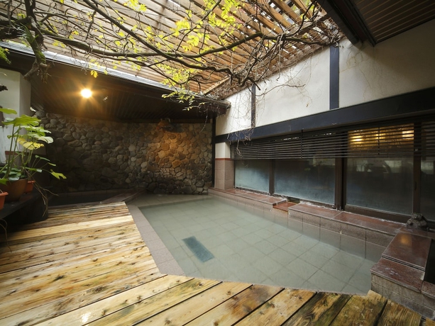 Imagen de la piscina del Hotel Takeo Onsen Kyotoya. Foto 12