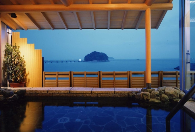 Imagen de la piscina del Hotel Takeshima. Foto 18