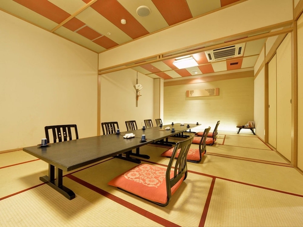 Imagen del bar/restaurante del Hotel Takeshima. Foto 2