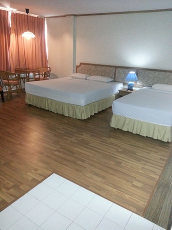 Imagen de la habitación del Hotel Takiab Beach Resort. Foto 6