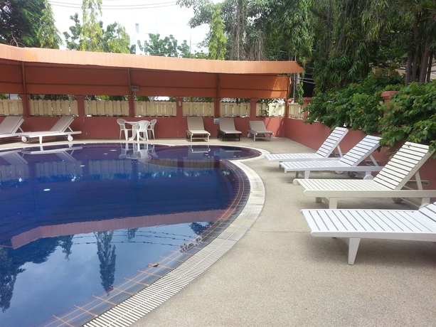 Imagen de la piscina del Hotel Takiab Beach Resort. Foto 8