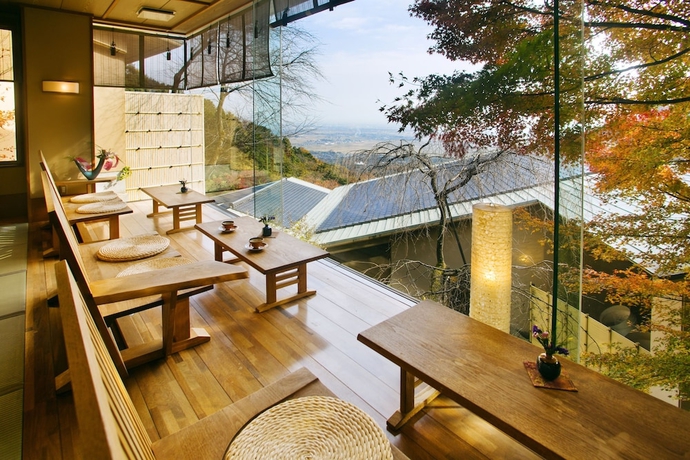 Imagen del bar/restaurante del Hotel Takimotokan Yukinosato. Foto 2
