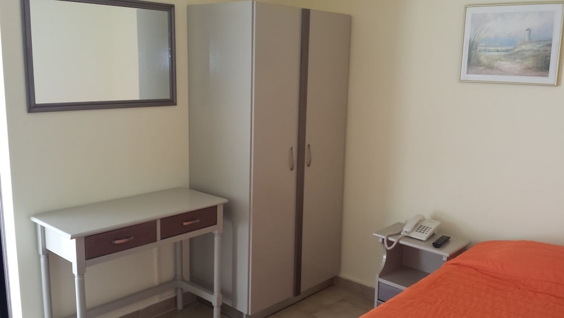 Imagen de la habitación del Hotel Takis. Foto 10