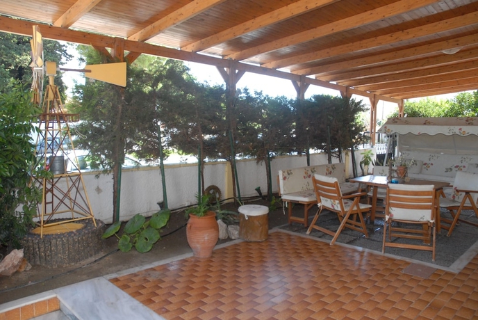 Imagen de los interiores del Hotel Takis. Foto 19