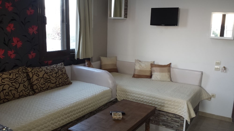 Imagen de la habitación del Hotel Takis. Foto 14