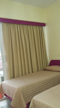 Imagen de la habitación del Hotel Takis. Foto 17