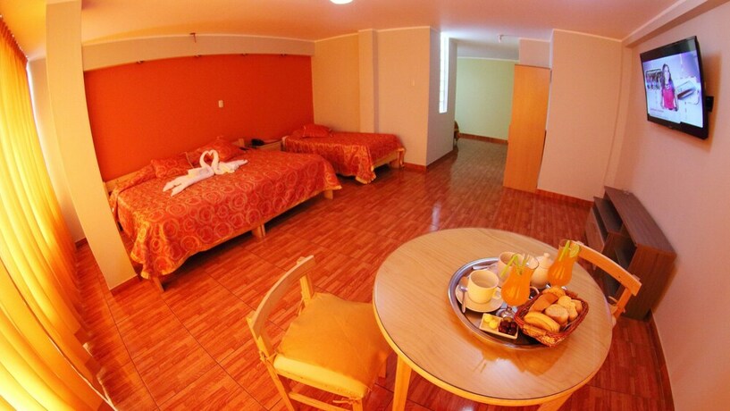 Imagen de la habitación del Hotel Takora Inn. Foto 33