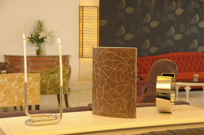 Imagen de los interiores del Hotel Taksim Gonen. Foto 15