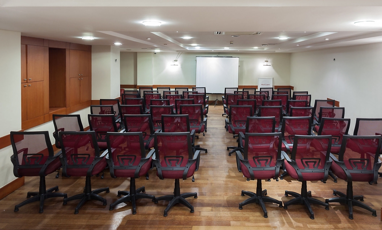 Imagen de los interiores del Hotel Taksim Square. Foto 16