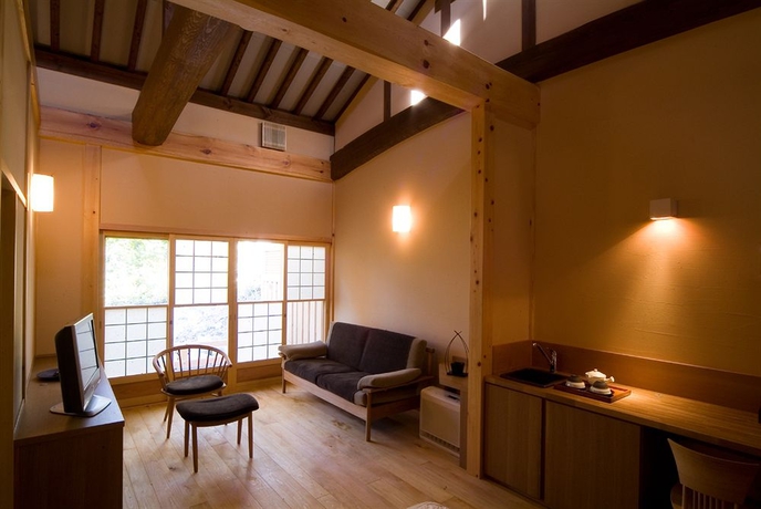 Imagen de los interiores del Hotel Takumi No Yado Miyama Ouan. Foto 11