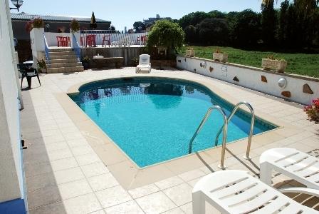 Imagen de la piscina del Hotel Talana. Foto 8