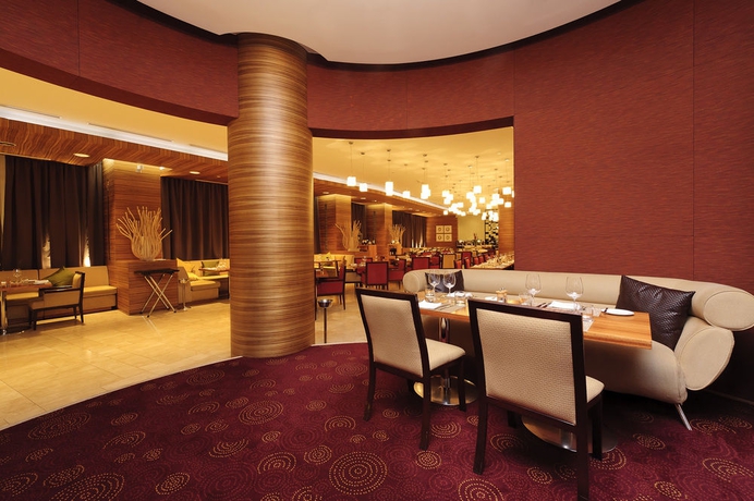 Imagen del bar/restaurante del Hotel Talatona Convention. Foto 8