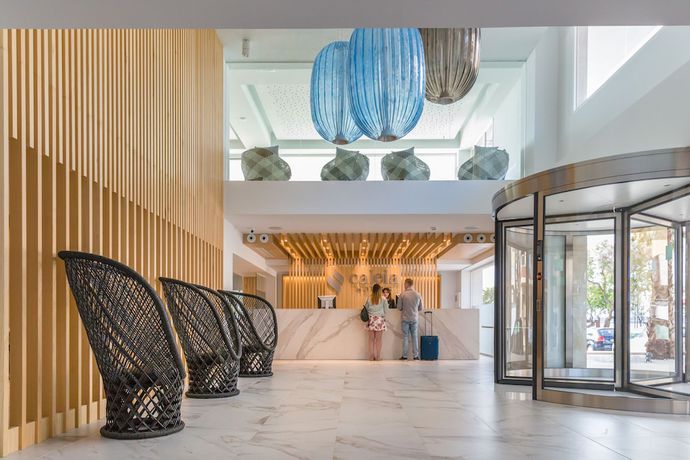 Imagen de los interiores del Hotel Talayot - Adults Only. Foto 16