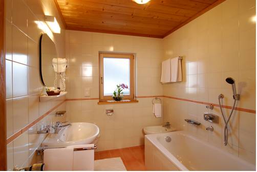 Imagen de la habitación del Hotel Talblick, Ortisei. Foto 3