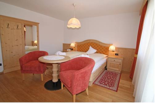Imagen de la habitación del Hotel Talblick, Ortisei. Foto 4