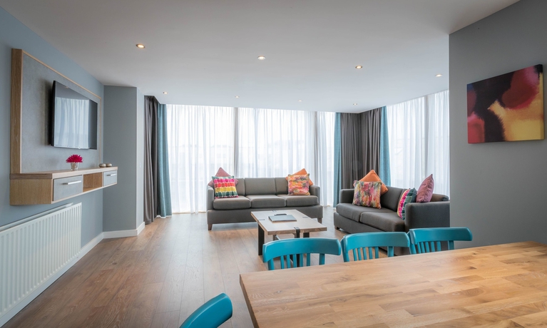 Imagen de los interiores del Hotel Talbot Suites At Stonebridge. Foto 16