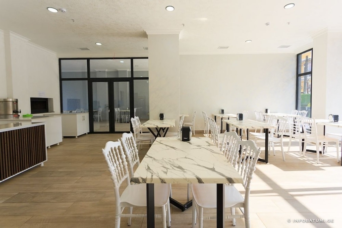 Imagen del bar/restaurante del Hotel Talgha. Foto 4