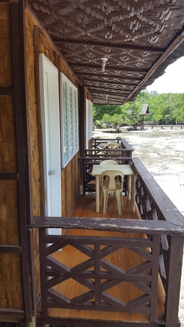 Imagen de la habitación del Hotel Talikud Island Mangrove Beach Resort. Foto 12