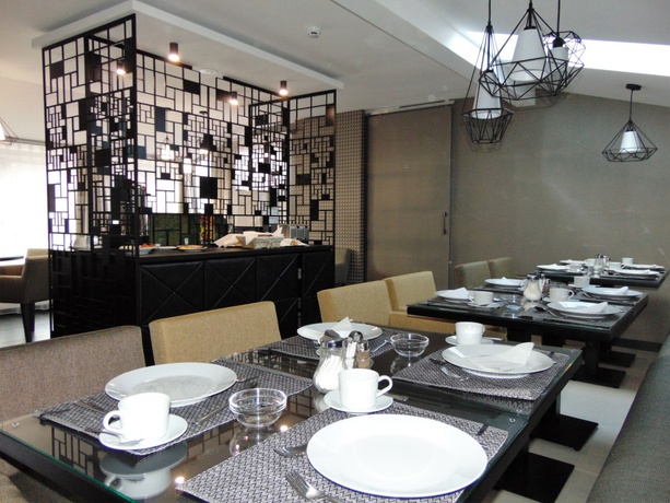 Imagen del bar/restaurante del Hotel Talizm&aacute;n. Foto 11