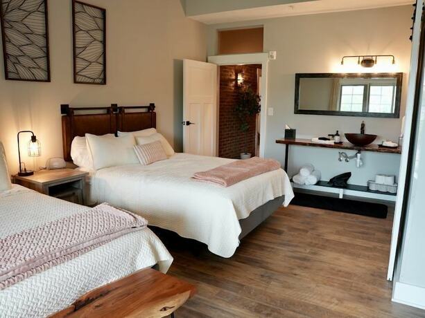 Imagen de la habitación del Hotel Tall Oaks Resort. Foto 18