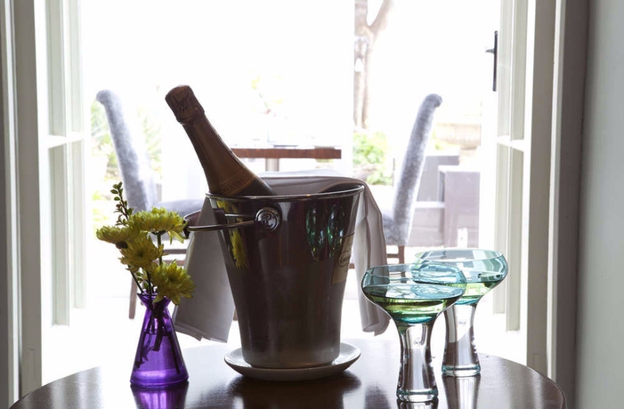 Imagen del bar/restaurante del Hotel Talland Bay. Foto 5