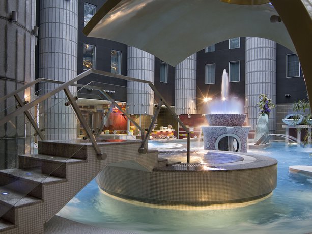 Imagen de la piscina del Hotel Tallink Express. Foto 16