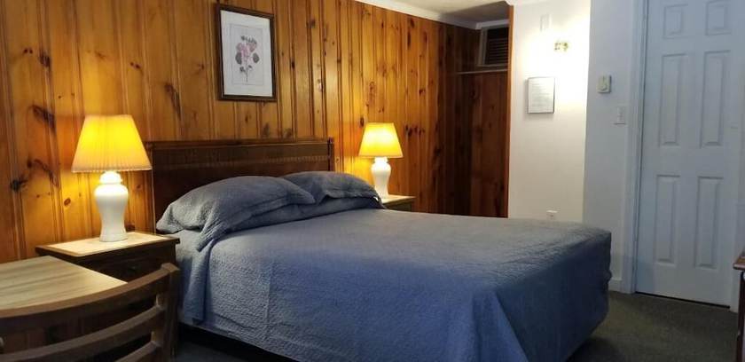 Imagen de la habitación del Hotel Tallwood Motel Wells. Foto 15