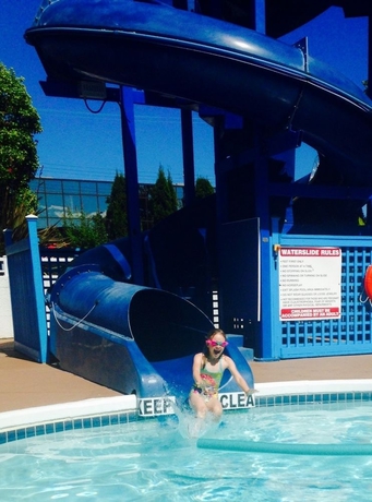 Imagen de la piscina del Hotel Tally Ho. Foto 12