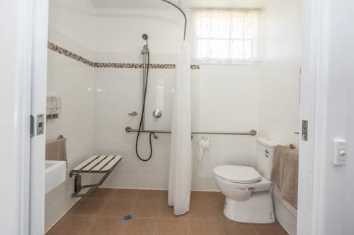 Imagen de la habitación del Hotel Tally Ho Motor Inn. Foto 5