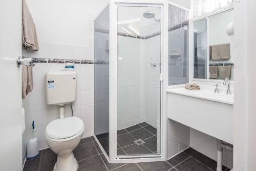 Imagen de la habitación del Hotel Tally Ho Motor Inn. Foto 6