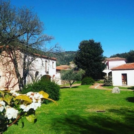 Imagen de los exteriores del Hotel Taloro. Foto 14